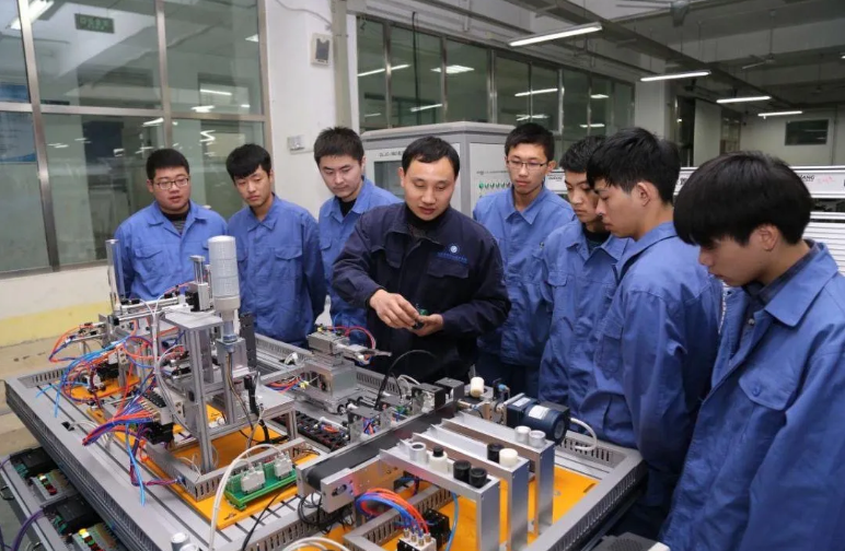 最全！振宁学校招生专业介绍之机械电气设备销售专业详解